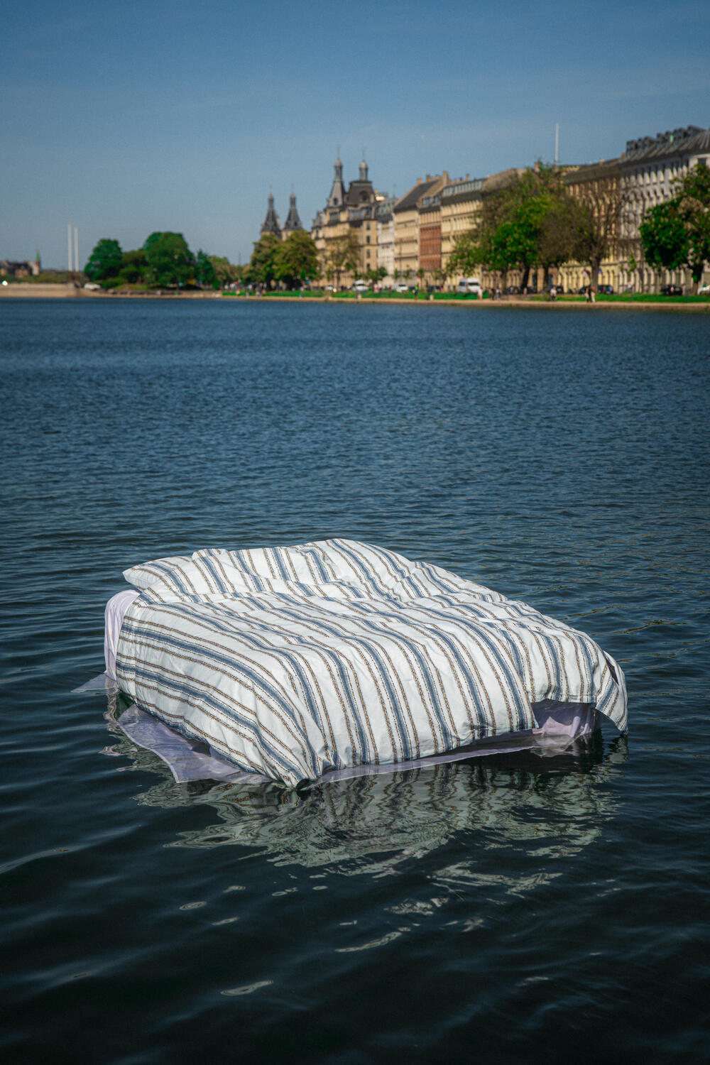 x Mads Barfod Streamline sengesæt, 140x220 cm - beige